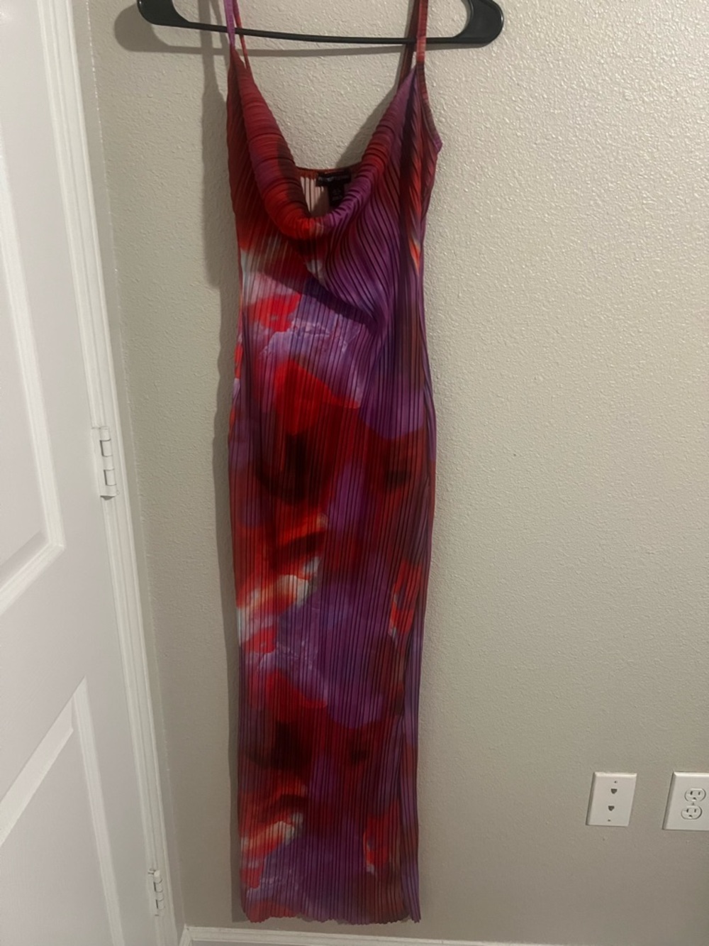 Women’s Sleeveless Pleated Cowl Neck Dress in Red & Purple
